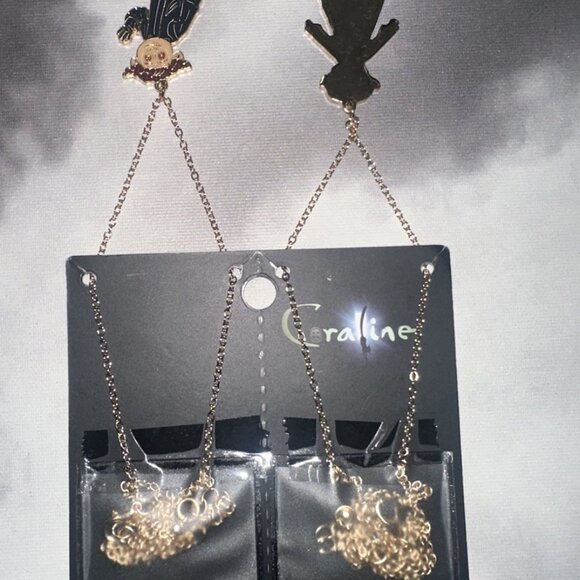 Wybie & Coraline Button Eyes Dolls Exclusive Coraline Best Friend Necklace Set - Picture 5 of 5